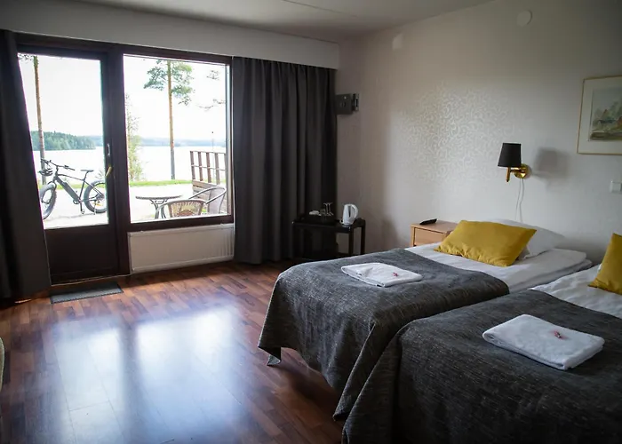 Keurusselkae فندق 3*